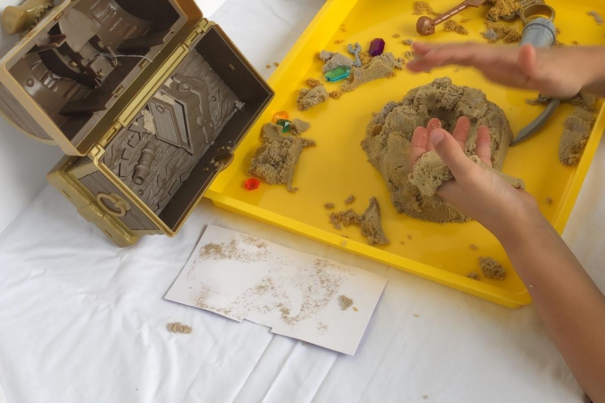 sensory play kids activity kinetic sand