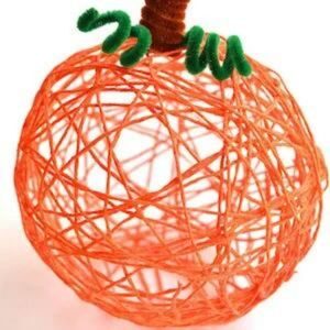 easy fall diy yarn pumpkin craft