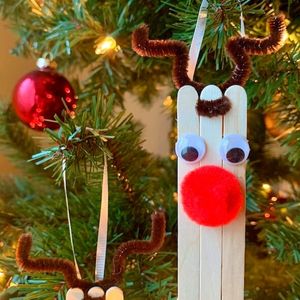 DIY Popsicle Stick Reindeer Ornaments